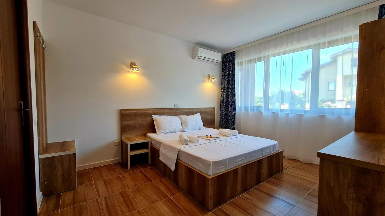 Elina2 Hotel Techirghiol Bilik gambar