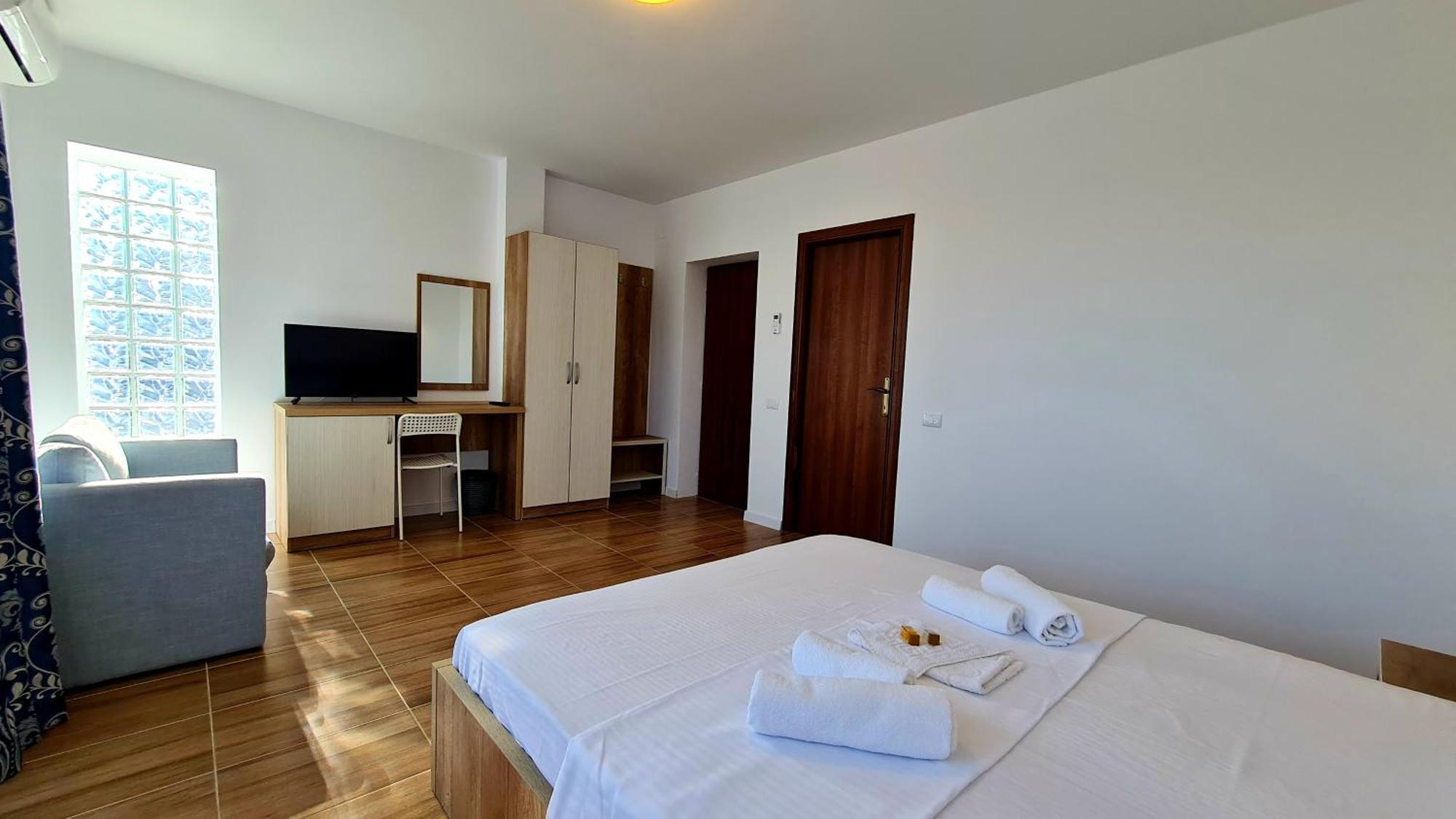 Elina2 Hotel Techirghiol Bilik gambar