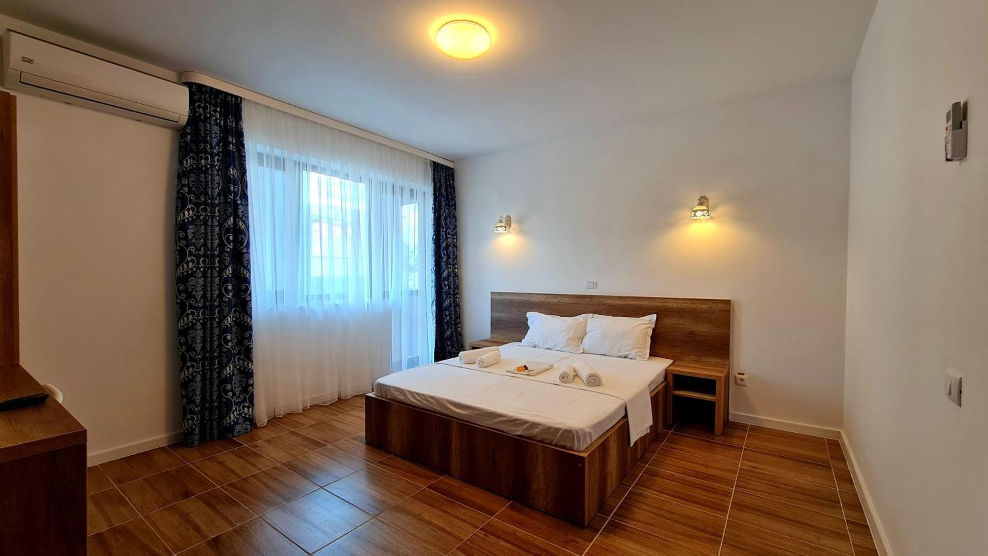Elina2 Hotel Techirghiol Bilik gambar