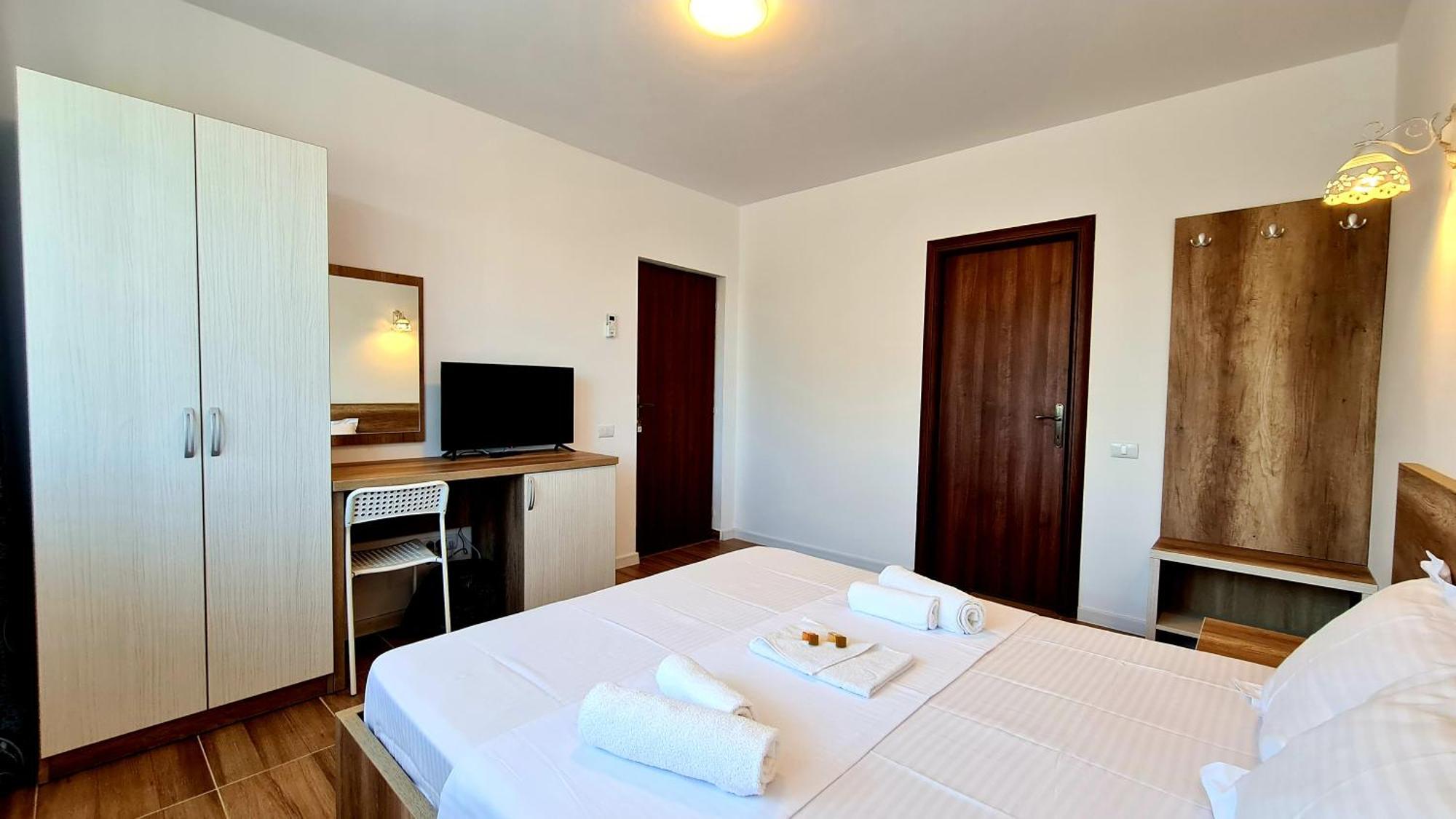 Elina2 Hotel Techirghiol Bilik gambar